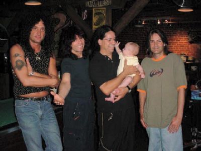 Banda Quiet Riot em 2002