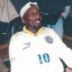 com a camisa do tricolor baiano