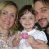 O casal com a pequena Hadassa