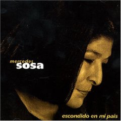 Escondido en Mi Pais