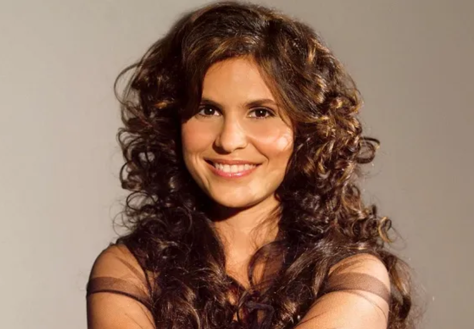 Aline Barros