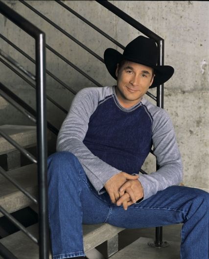 Clint Holmes